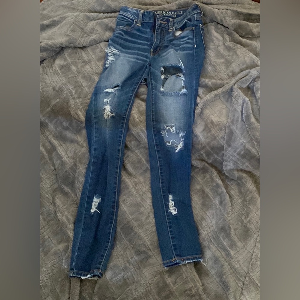 American eagle high rise dark wash jegging.